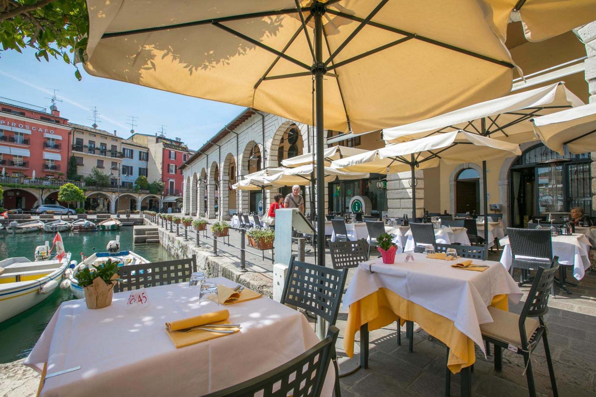 Appartamento Di Tommaso - Happy Rentals Desenzano del Garda Eksteriør billede